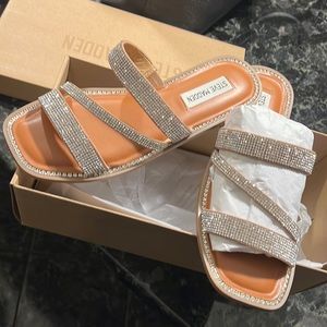 Steve Madden Cortz Rhinestone Sandal size 8